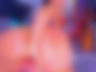 Live cam show with Lorena - Body Massage on StripNow