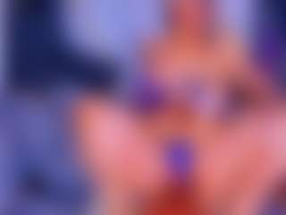 Live cam show with Lorena - Ass Clapping on Camsoda
