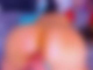 Live cam show with Lorena - Ass Clapping on Camsoda