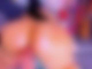 Lorena MILF webcam performer live streaming