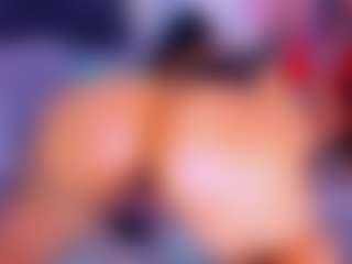 Live cam show with Lorena - Smoking on friskycurves.com
