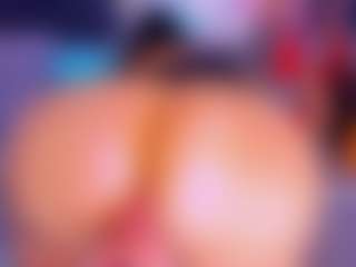 Live cam show with Lorena - Ass Clapping on boobsie.com