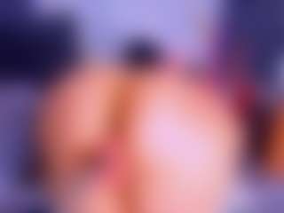 Live cam show with Lorena - Public Mature on TottyGirls