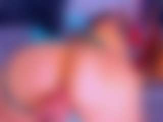 Live cam show with Lorena - Public Mature on milfzrlive.com