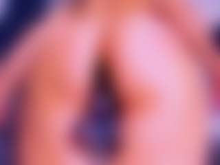 Live cam show with Lorena - Public on Instabang
