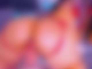 Lorena MILF webcam performer live streaming
