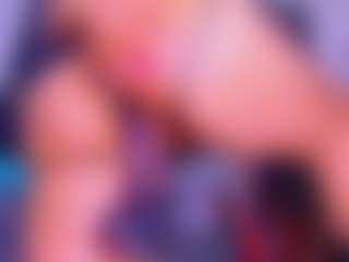 Live cam show with Lorena - Public MILF on Dare Cams