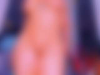 Live cam show with Lorena - Athletic MILF on intimatelivegirls.com