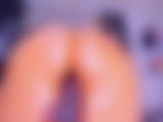 Live cam show with Lorena - Ass Clapping on Camsoda
