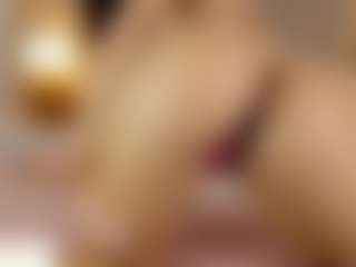 Live cam show with Emma williams - Wild on crypto-cams
