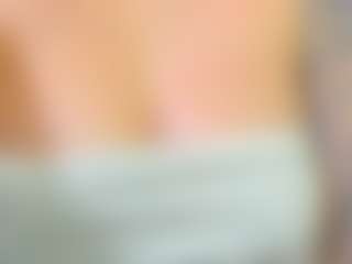 Live cam show with nayla-thompson - Living Room on Milfs Live
