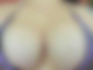 Live cam show with nayla-thompson - Thong on StripNow
