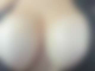 Live cam show with nayla-thompson - Living Room on Camsoda