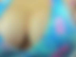 Live cam show with nayla-thompson - Living Room on Camsoda