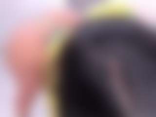 Live cam show with LenaThompson - Big Tits Curvy on TeamSkeetLive
