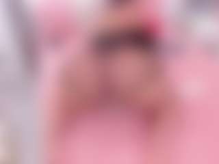 Live cam show with LenaThompson - Spinner on friskycurves.com