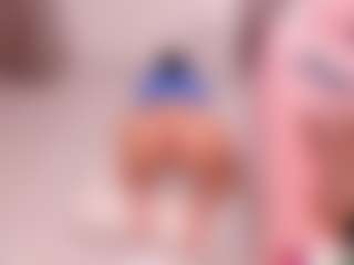 Live cam show with LenaThompson - Lovense on TottyGirls
