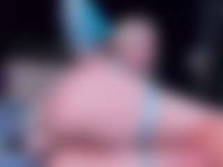 Live cam show with PoppyMichaelson - Bedroom Blonde Hair on Soda Cam