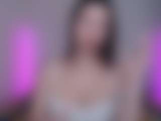 Live cam show with SallyLust - Average on TastyBlacksLive