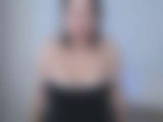 Live cam show with SallyLust - Average on StripNow