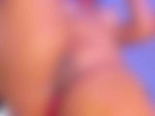 Live cam show with Sary Blake - Squirt on Camsoda