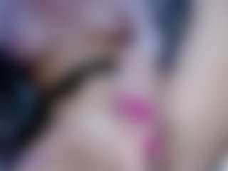 Live cam show with Eva-hot-blond - Green Eyes on Dare Cams