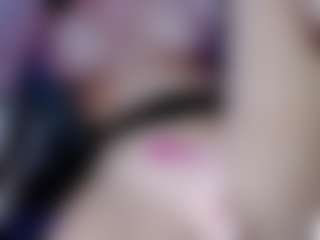 Eva-hot-blond MILF webcam performer live streaming