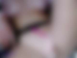 Live cam show with Eva-hot-blond - Solo on AdultVida.com