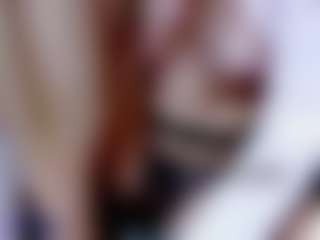 Eva-hot-blond MILF webcam performer live streaming