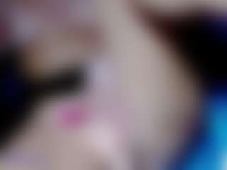 Eva-hot-blond MILF webcam performer live streaming