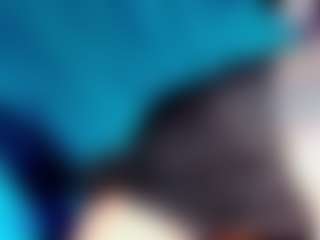 Eva-hot-blond MILF webcam performer live streaming