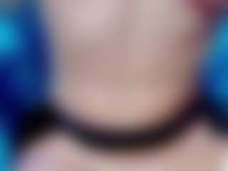 Eva-hot-blond MILF webcam performer live streaming