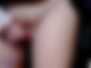 Live cam show with Eva-hot-blond - Living Room on googirlz