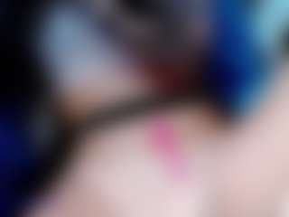Live cam show with Eva-hot-blond - Living Room on Camming Site