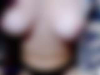 Live cam show with Eva-hot-blond - Blonde Hair MILF on Camiplay Live