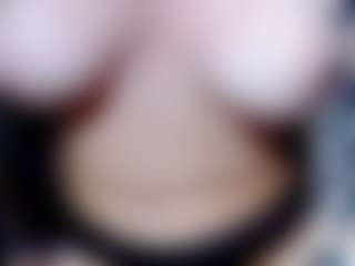 Live cam show with Eva-hot-blond - Blonde Hair MILF on Chatstar