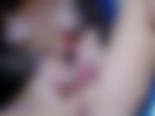 Eva-hot-blond MILF webcam performer live streaming