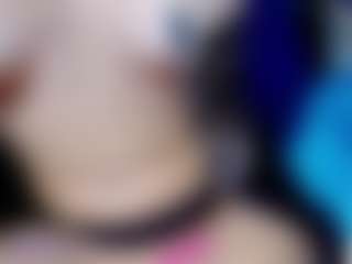 Eva-hot-blond MILF webcam performer live streaming