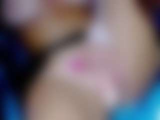 Live cam show with Eva-hot-blond - Green Eyes on Mixed Magazine Live