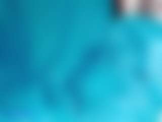 Eva-hot-blond MILF webcam performer live streaming