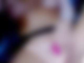 Live cam show with Eva-hot-blond - Strip on Milfs Live