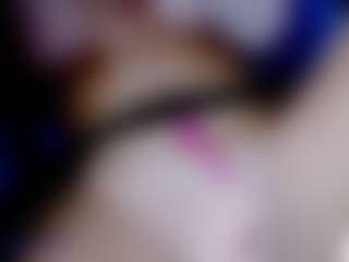 Eva-hot-blond MILF webcam performer live streaming