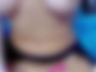 Eva-hot-blond MILF webcam performer live streaming