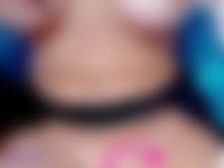Live cam show with Eva-hot-blond - Blonde Hair MILF on Soda Cam