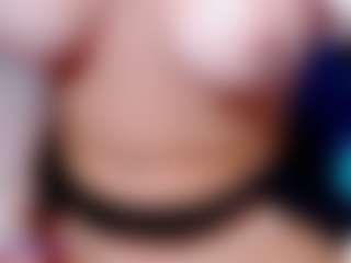 Live cam show with Eva-hot-blond - Green Eyes on liverealitysex.com