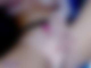 Live cam show with Eva-hot-blond - Blonde Hair on xDating