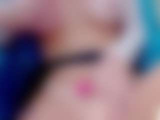 Eva-hot-blond MILF webcam performer live streaming