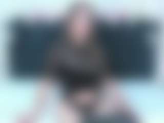 Live cam show with Ariana Diosa - Big Nipples on CamwithHer