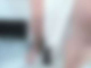 Live cam show with Ariana Diosa - Spank on Mixed Magazine Live