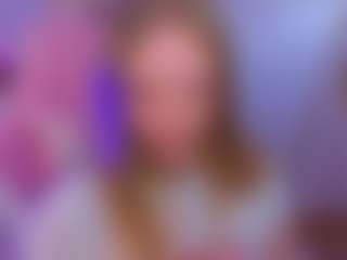 Live cam show with evangel1ne - Blonde Hair Petite on AdultVida.com